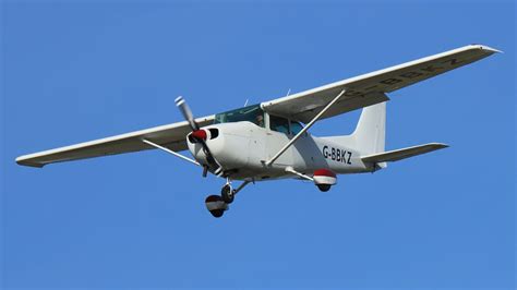 G BBKZ Cessna 172M Skyhawk Dunkeswell Airfield EGTU Honi Flickr