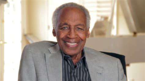 Robert Guillaume, The Voice Of Dr. Eli Vance In | GameWatcher