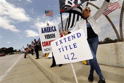 Photos Migrants Mass Along The Border As Title 42 Nears Expiration