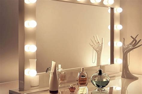 Гримерное зеркало с лампочками (65 фото) - красивые идеи в интерьере