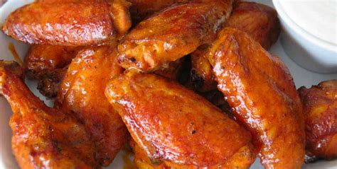 Copycat Buffalo Wild Wings Spicy Garlic Wings Life S A Tomato