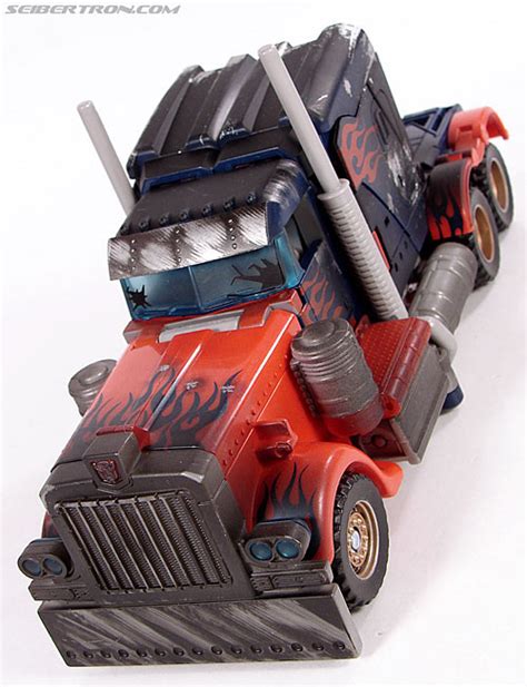 Transformers Battle Damaged Optimus Prime Toy Gallery Image