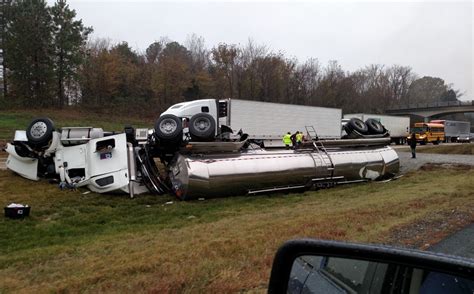 Overturned Tractor Trailer Stalls Traffic On I 40 Near Jackson Wbbj Tv