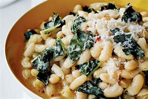 White Beans and Tuscan Kale – Leite's Culinaria