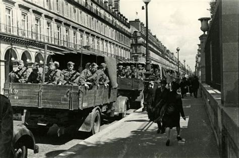 38 Amateur Photos That Capture Daily Life of Paris Under Nazi ...