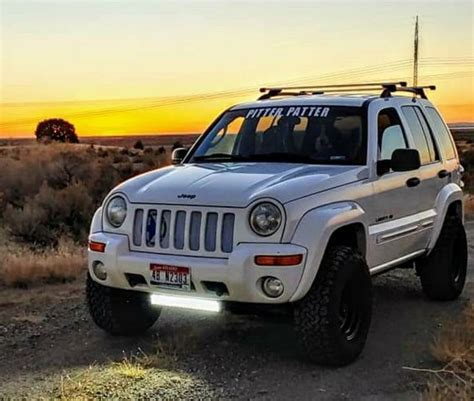 Pin de Héctor G Santana en Jeep liberty Vehículos todoterreno Autos