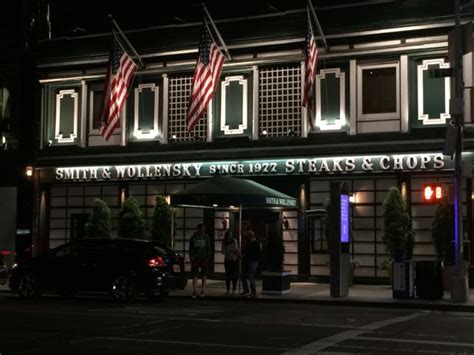 Smith & Wollensky Steakhouse New York | On The Road Eats