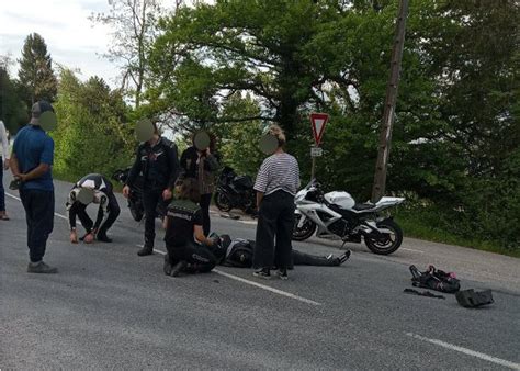 Haute Savoie Une moto et une voiture se percutent le motard projeté