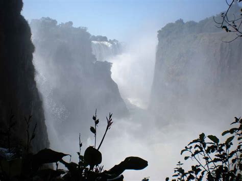 A Guide To The Top 10 Best Waterfalls in Africa - World of Waterfalls