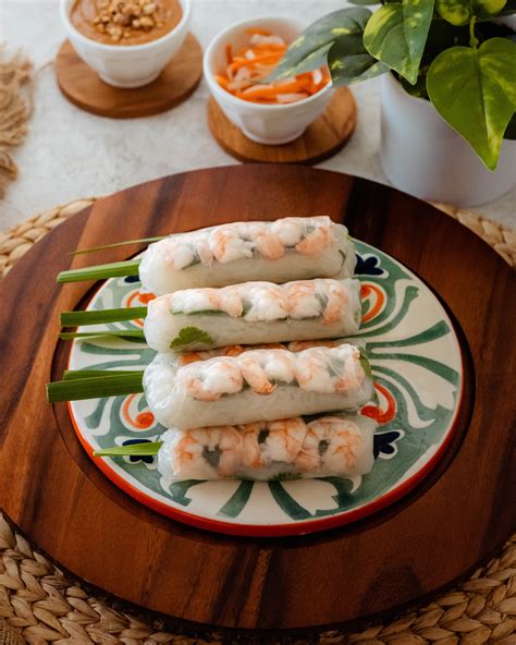 Gỏi Cuốn Vietnamese Fresh Spring Rolls Peanut Dipping Sauce Salad Rolls Nem Cuốn — The