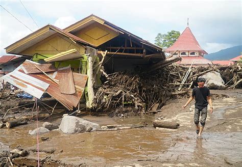 Update Banjir Bandang Sumatera Barat Korban Meninggal Capai 50 Orang