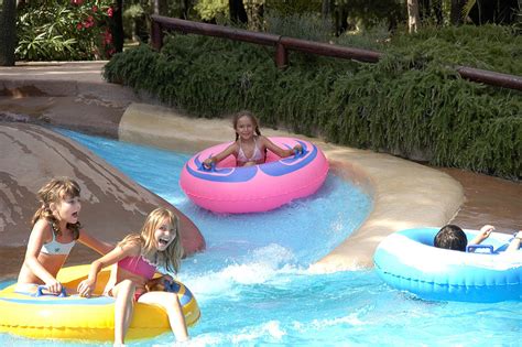 Parc Aquatique Et Familial De La Bouscarasse Sites Touristiques Du Gard