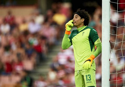 Guillermo Ochoa Fue Nominado A Mejor Jugador Extranjero De La Liga