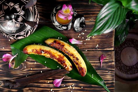 Fried Bananas with Nuts on a Leaf Stock Image - Image of fried, food ...