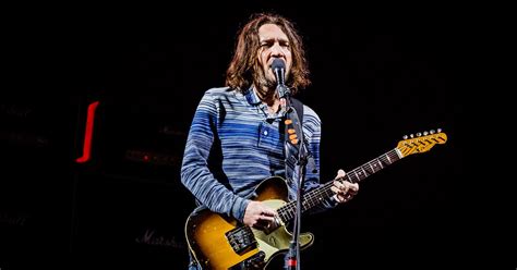 O Que Fez John Frusciante Se Destacar No Red Hot Segundo Produtor