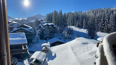 La Tania Ski Resort Guide | nickskithreevalleys.co.uk