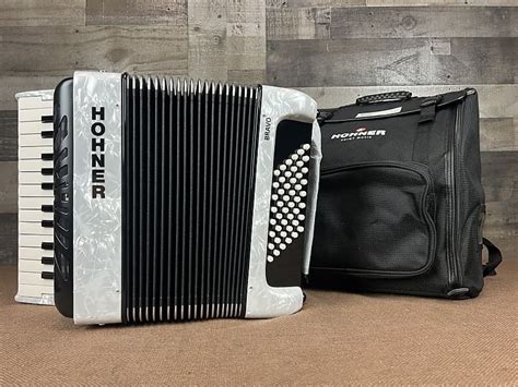 Hohner Bravo II 48 Bass Piano Accordion W Gig Bag Jet Reverb