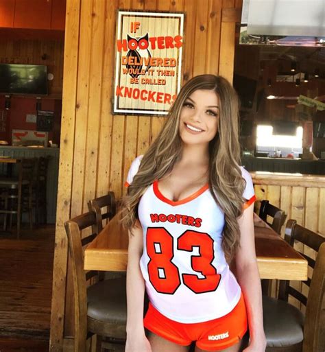 The Most Beautiful Hooters Girls Pretty Girls