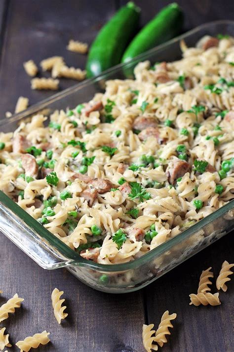 Super Yummy Noodle Casserole With Sausage Makes A Great And Simple Dinner With Lots Of Leftovers