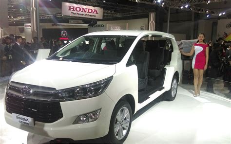 Toyota Innova Crysta Photo Gallery