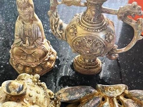 Sập bẫy chat sex với gái xinh hàng loạt quý ông bị tống tiền