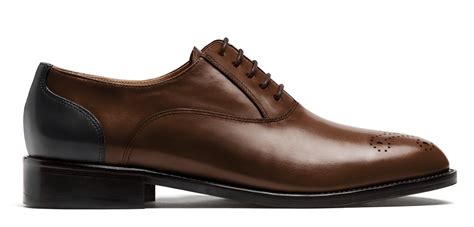 Oxford shoes in brown & black leather