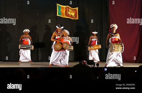 Sri Lankan dancers in traditional costumes perform Stock Video Footage ...