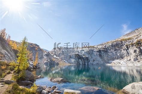 美国华盛顿美丽的高山湖泊荒野地区风景天空高清摄影大图 千库网