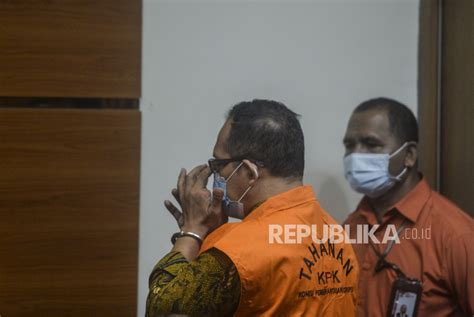 Ma Berhentikan Hakim Itong Setelah Ditetapkan Tersangka Kpk Republika