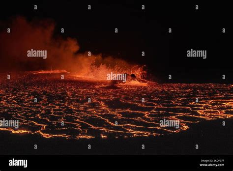 La Nouvelle éruption De Meradalir Du Volcan Faggadalsfjall En Islande 2022 Tourné Quelques