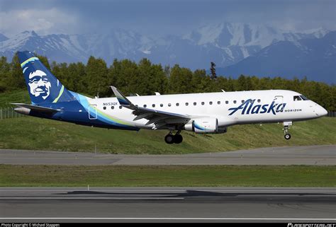 N Qx Alaska Airlines Embraer Erj Lr Erj Lr Photo By