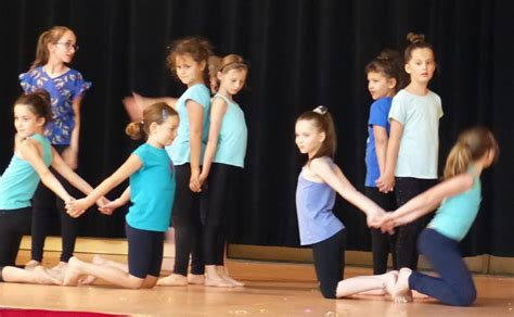 Saint Rambert En Bugey Les Groupes De Danse Du Centre Socio Culturel