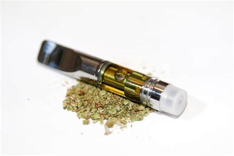 What Are Cannabis Vape Cartridges | TeleLeaf