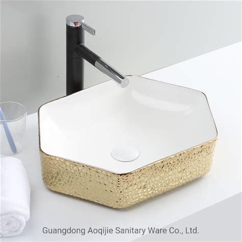 Golden Luxury Washroom Lavabo Vessel Sink Art Washbasin Counter Top