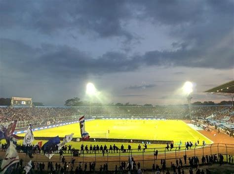 Stadion Kanjuruhan Info Lokasi Rute Dan Fasilitasnya