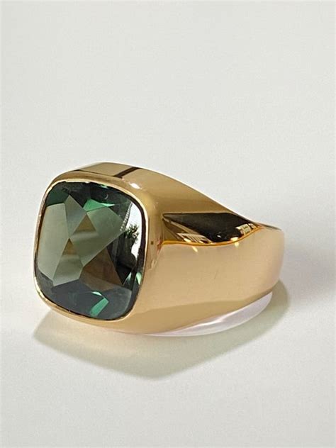 Kt Yellow Gold Ring Ct Spinel Catawiki