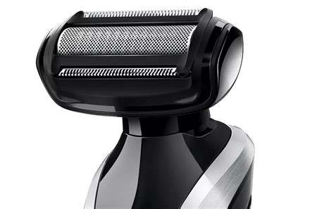 Philips Norelco Multigroom Series 7000