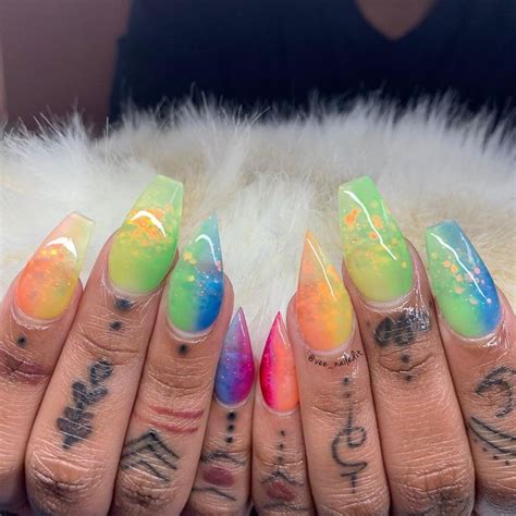 Vee Mendoza Nail Artist On Instagram Be A Rainbow In A World Full