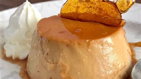 Cremoso y fácil Prepara este rico flan de yogurt en 3 pasos y 15