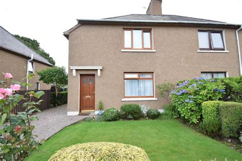 33 Bruce Gardens Inverness 2 Bed Semi Detached House £148000