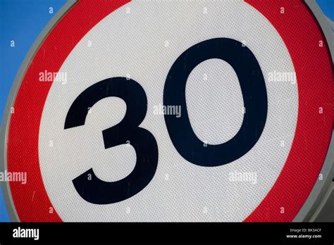 30 Mph Sign Stock Photo Alamy