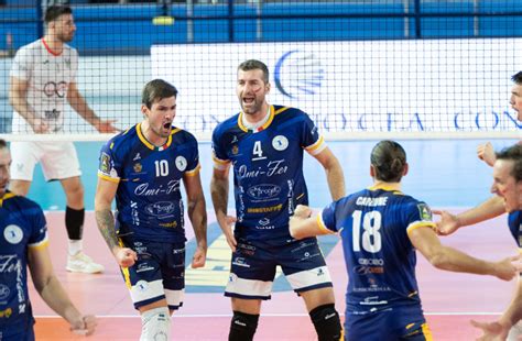 LOmiFer Palmi Torna Al Successo Fano Battuta In Tre Set Volley News