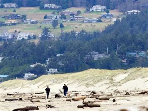 Best Beach Towns USA Each With A Spectacular Stretch Of Sand Beach