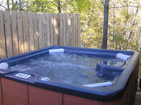 Jacuzzi: Outdoor Jacuzzi Tubs