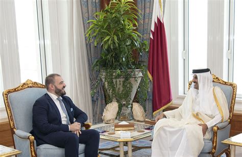 Amir Receives Credentials Of Four New Ambassadors Read Qatar Tribune