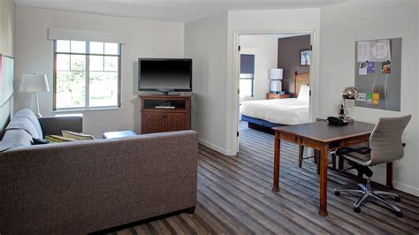 Extended Stay Hotel Rooms in Fishkill | Hyatt House Fishkill/Poughkeepsie