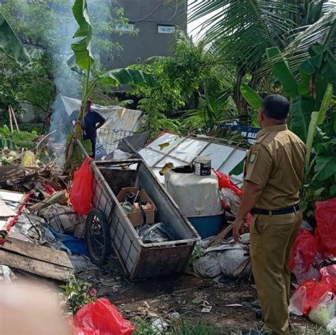 Satpol Pp Kota Tangerang Akan Sanksi Warga Yang Bakar Sampah Sembarangan