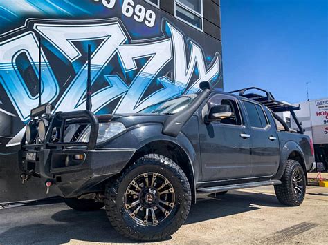 Nissan Navara Hussla Ambush Bronze Tint Face