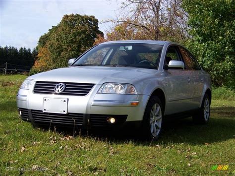 Reflex Silver Metallic Volkswagen Passat Gls Sedan Photo