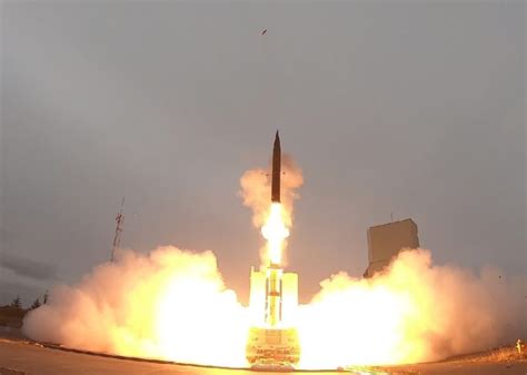 Israel Arrow System Intercepts Long Range Ballistic Missile